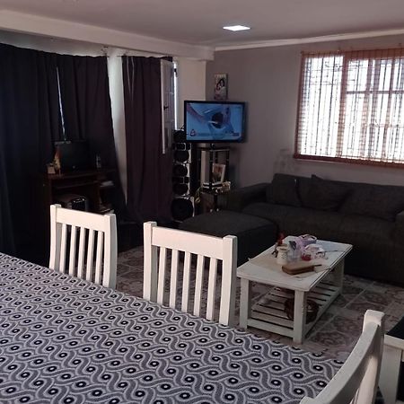 Hostal La Palmera Ezeiza Exterior photo